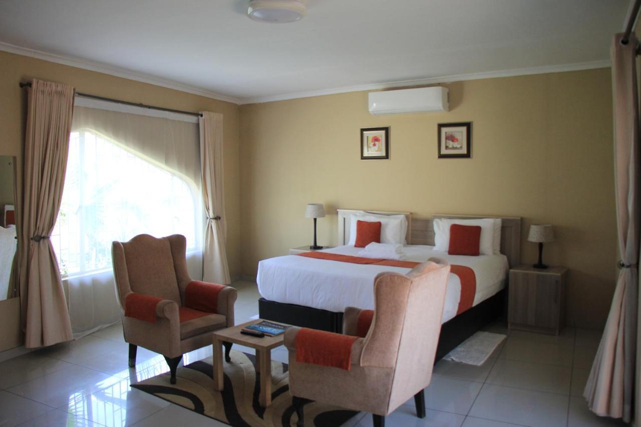 Bridgeville Guest House Габороне Екстериор снимка