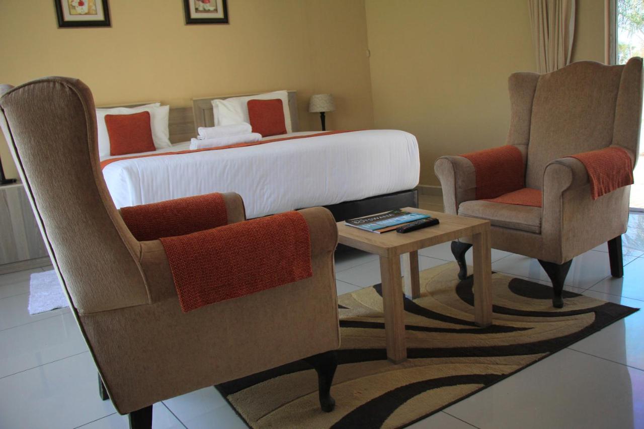 Bridgeville Guest House Габороне Екстериор снимка