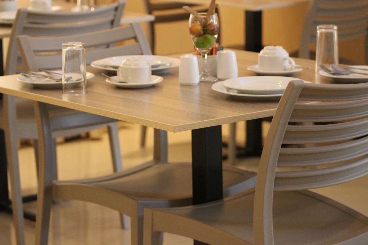 Bridgeville Guest House Габороне Екстериор снимка